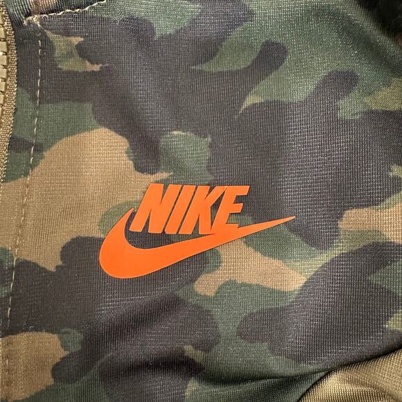 Nike Toddlers Full Zip Jacket Size 12M Green Camouflage Poly Outdoor Sportswear - Picture 3 of 5